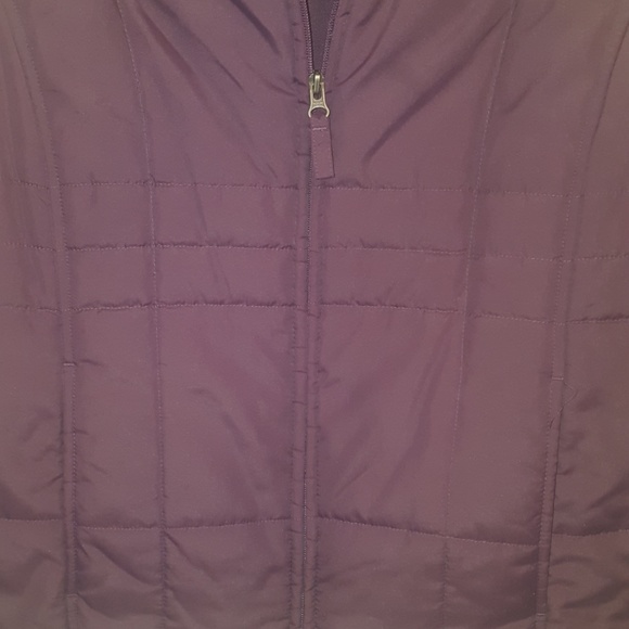 GENTLY WORN - ATHLETIC WORKS OUTDOOR VEST -  XL - Picture 7 of 8